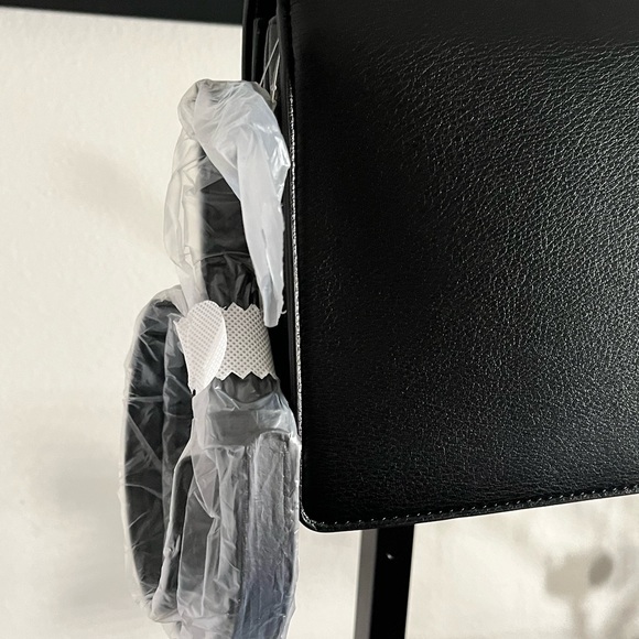 🍁ON SALE🍂LOVE MOSCHINO NWT AUTHENTIC LOGO-CHARM BLACK FAUX LEATHER SATCHEL BAG - Picture 11 of 17